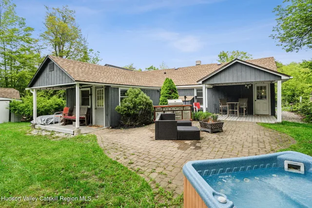 $485,000 | 18 Railroad Avenue, Tannersville, NY 12485