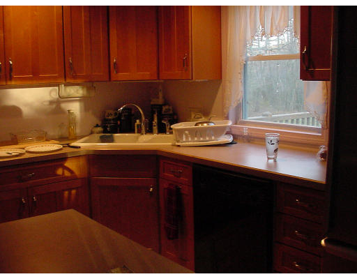 135 Old Worcester Road Charlton, MA 01507 - Photo 3 of 3 Gallery Image 3
