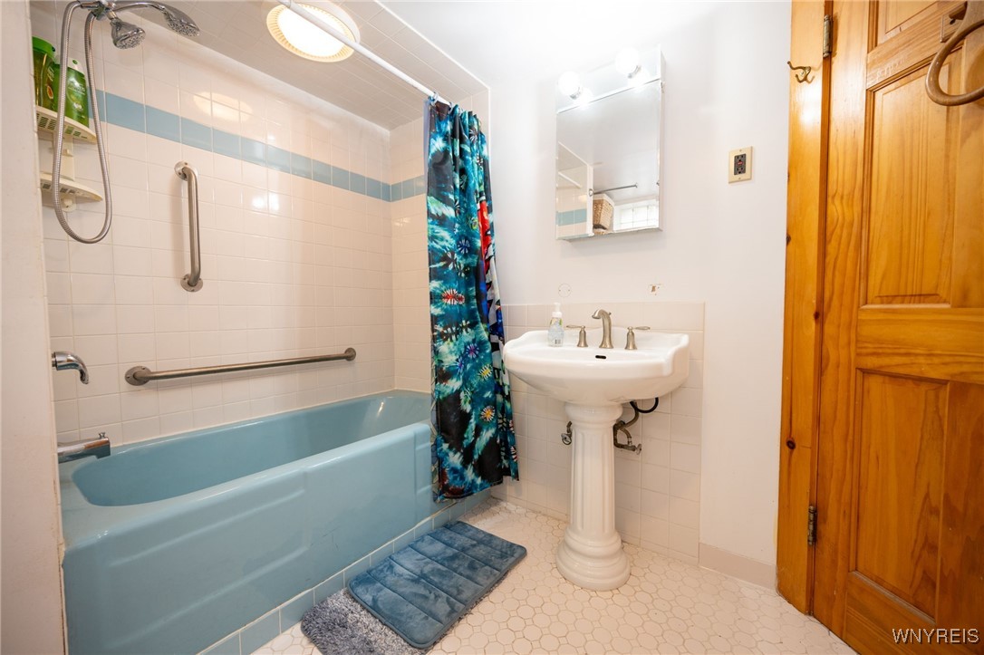 292 Potters Road Buffalo, NY 14220 - Photo 29 of 48