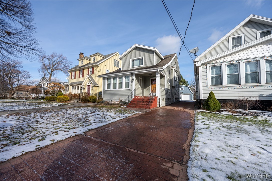 292 Potters Road Buffalo, NY 14220 - Photo 3 of 48