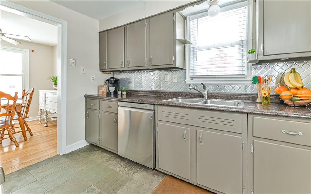 243 Soose Road Pittsburgh, PA 15209 - Photo 14 of 24 Gallery Image 14