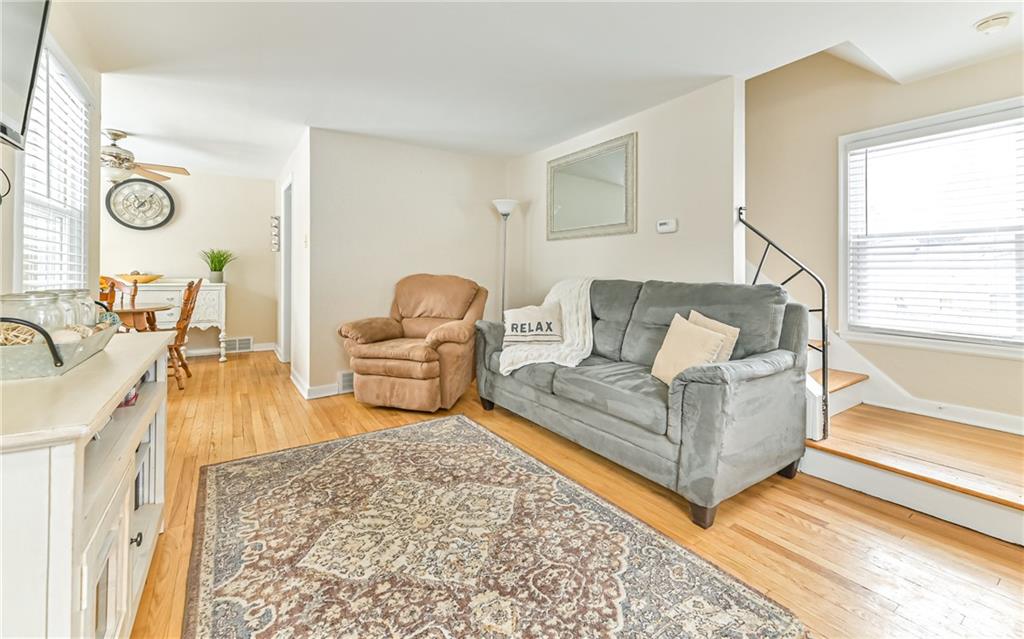 243 Soose Road Pittsburgh, PA 15209 - Photo 4 of 24 Gallery Image 4