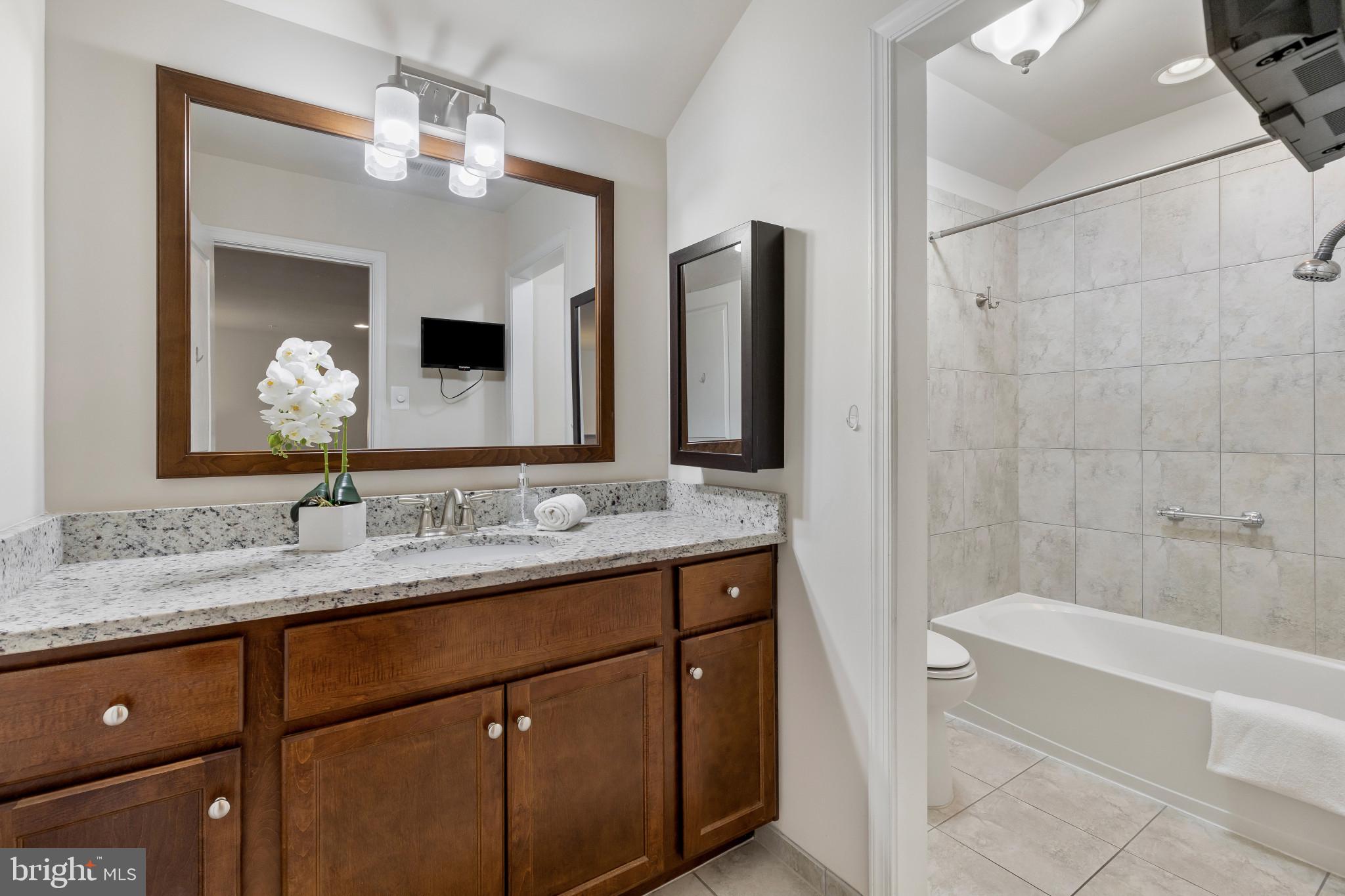 2857 Dragon Fly Way Odenton, MD 21113 - Photo 18 of 33 Bathroom #3 - Second Level