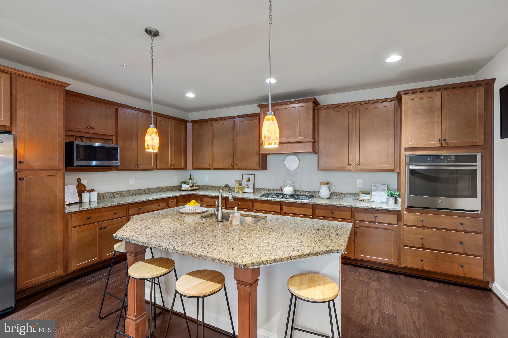 2857 Dragon Fly Way Odenton, MD 21113 - Photo 4 of 33 Kitchen-Main Level