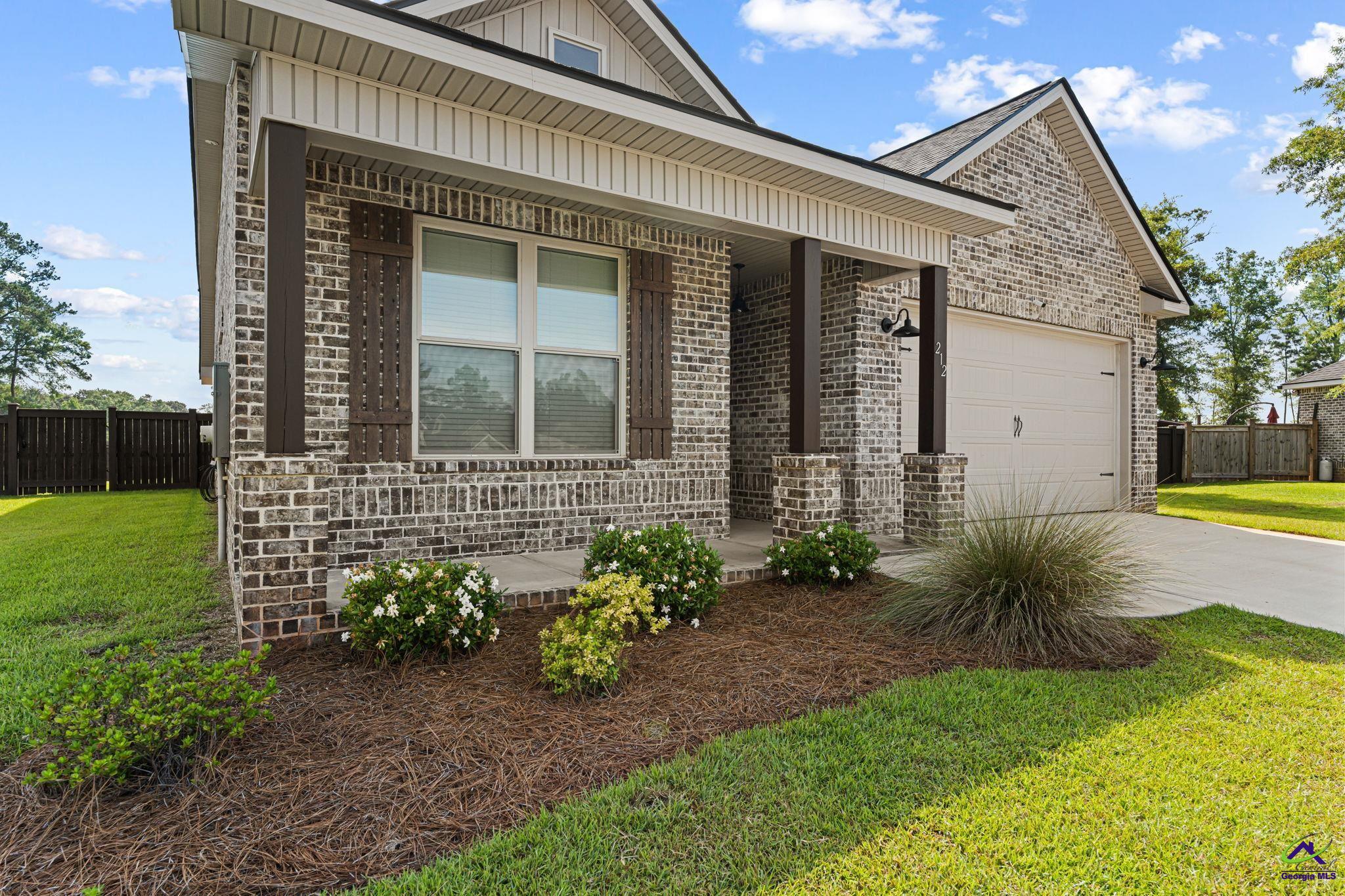 212 Silverside Drive Perry, GA 31069 - Photo 3 of 54