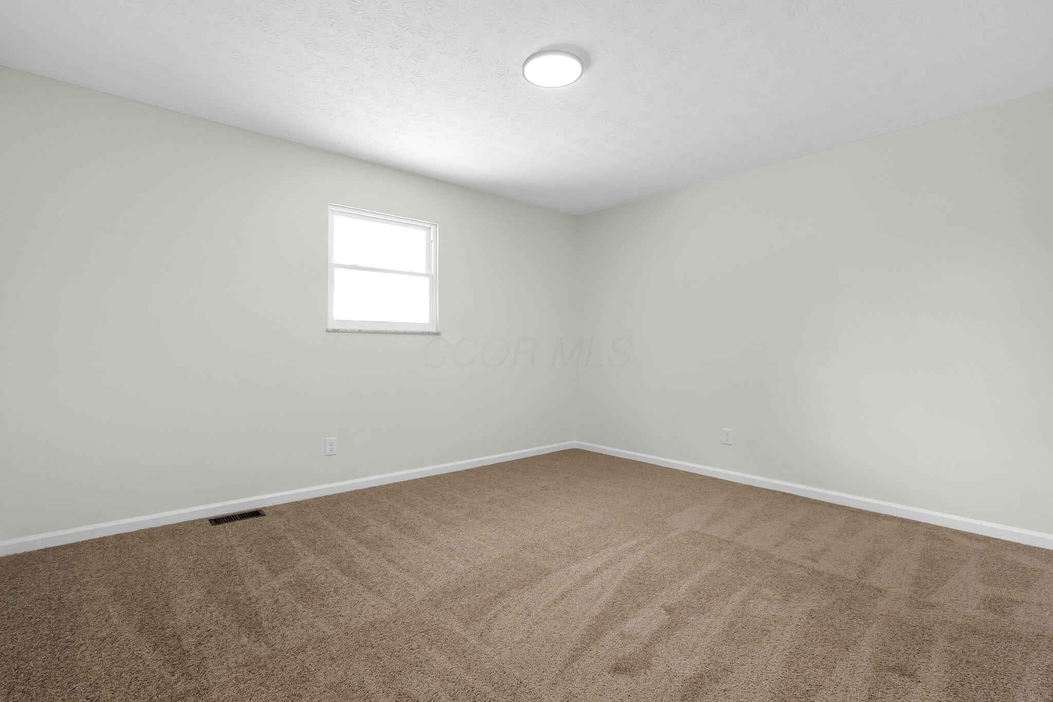 75 Helen Road Southwest Pataskala, OH 43062 - Photo 18 of 37 17-web-or-mls-75-helen-rd-sw