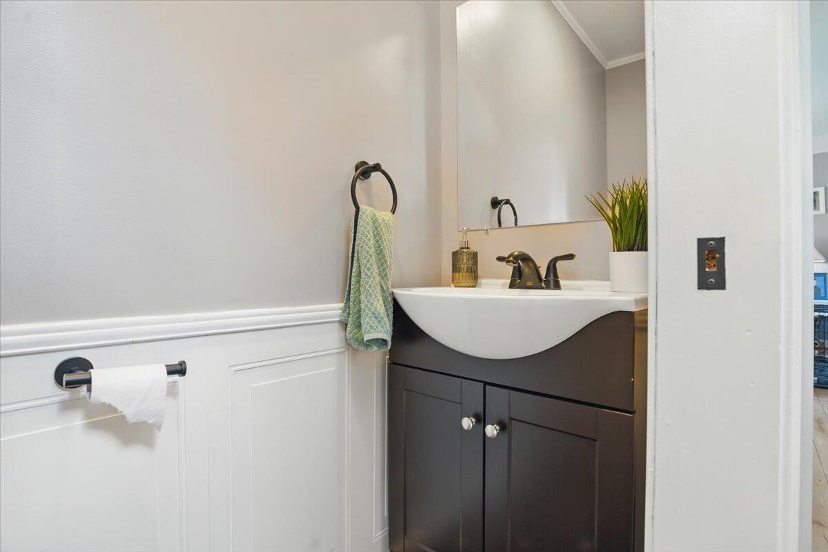 247 Poland Corner Road Poland, ME 04274 - Photo 23 of 107 Half Bathroom -1st Floor