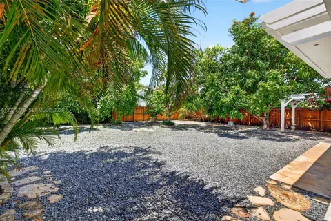 $650,000 | 709 Northwest 9th Court, Hallandale Beach, FL 33009
