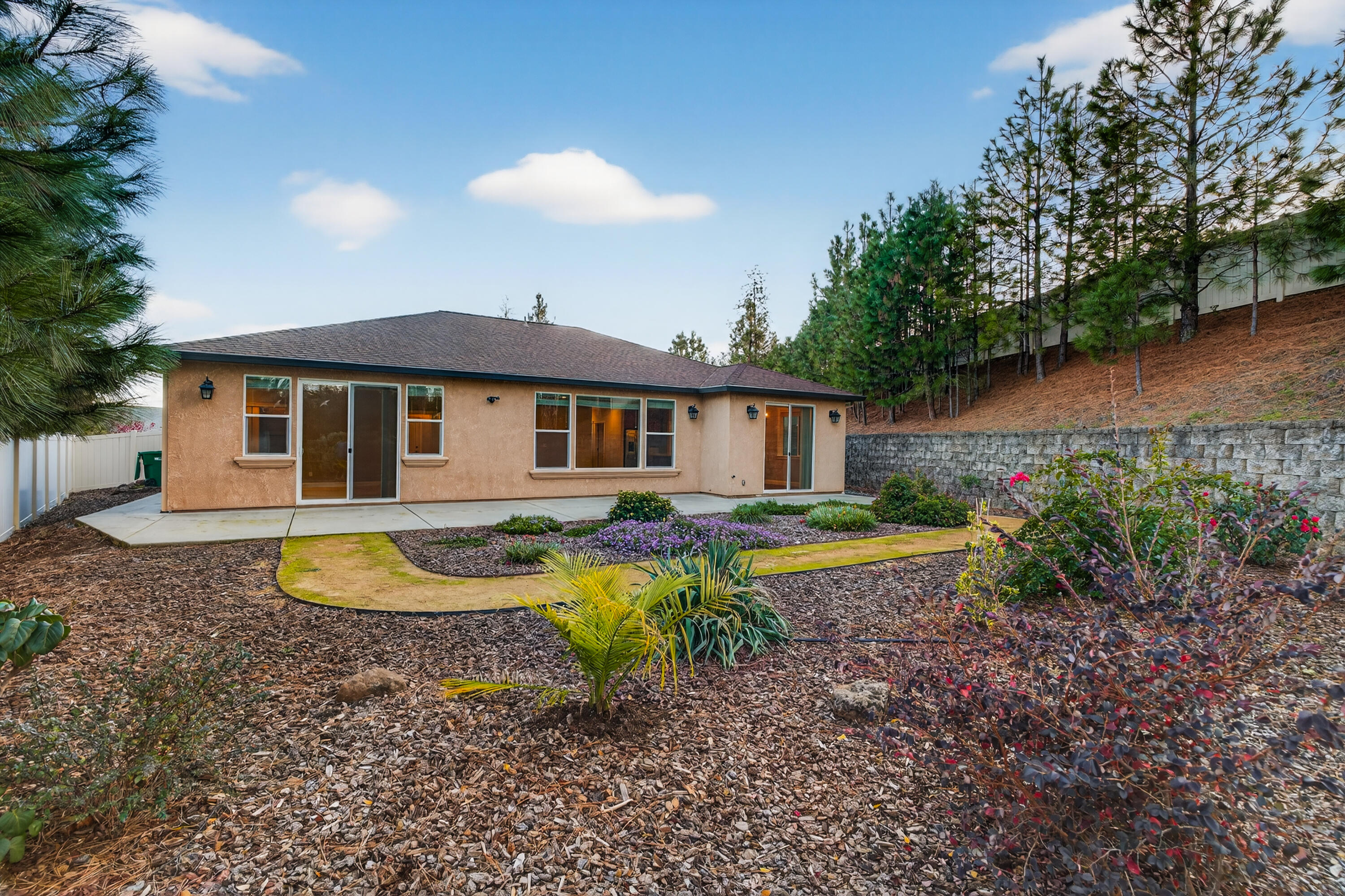 4585 Risstay Way Shasta Lake, CA 96019 - Photo 35 of 36 a view of a house with swimming pool and sitting area