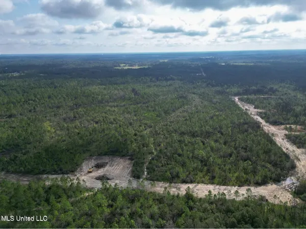 $199,000 | 5 Whitfield Dr Road, Kiln, MS 39556