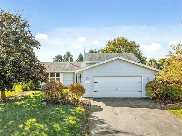 $310,000 | 6609 Sawmill Drive, Roscoe, IL 61073