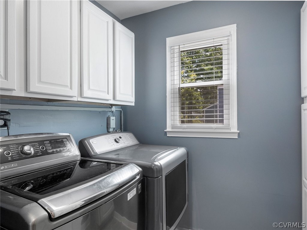 441 Walton Park Road Midlothian, VA 23114 - Photo 18 of 31 a utility room with dryer and washer