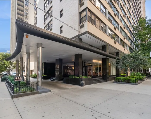 $300,000 | 850 North Dewitt Place, Unit 10G, Chicago, IL 60611