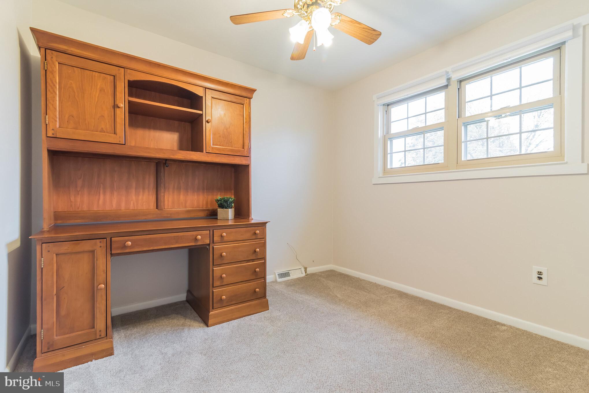 1240 Tulip Road Warminster, PA 18974 - Photo 15 of 30 Gallery Image 15