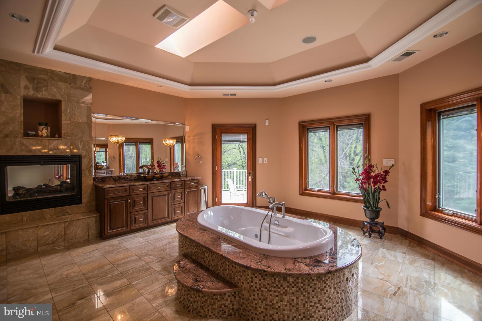 11604 River Road Potomac, MD 20854 - Photo 22 of 30 Bath (Master)
