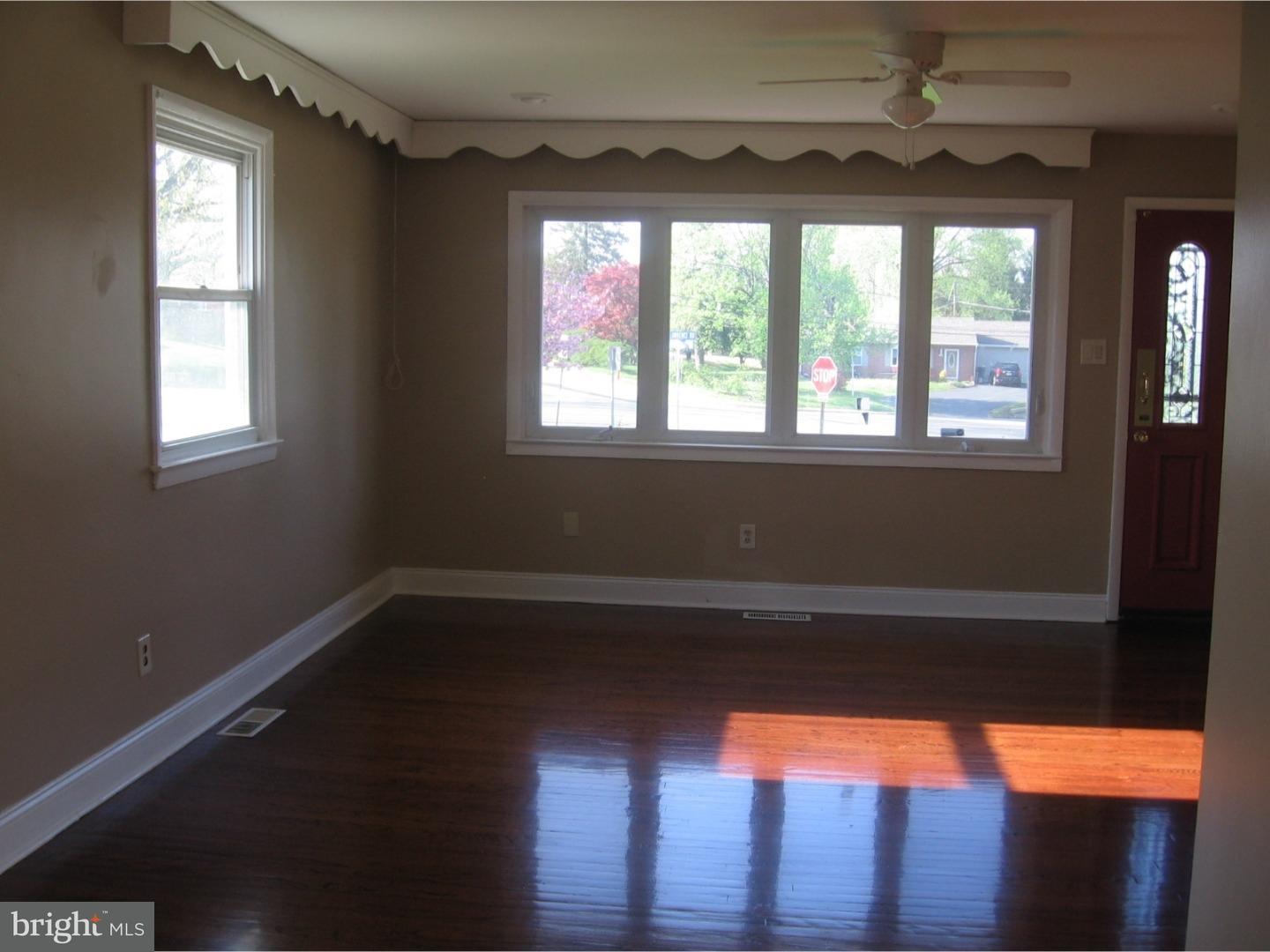 301 Lawrence Road Broomall, PA 19008 - Photo 5 of 12