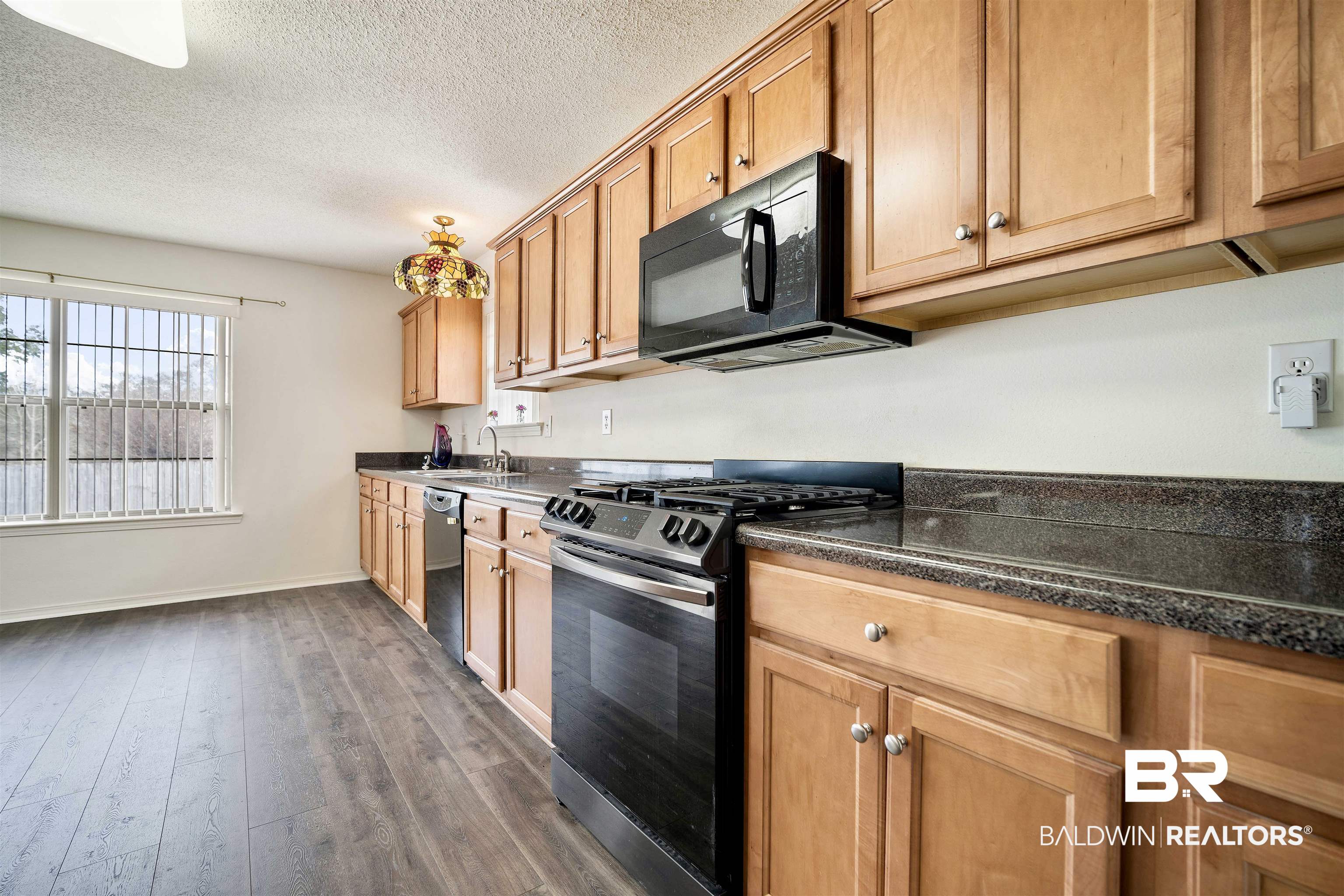 10692 Middle Oak Drive Mobile, AL 36695 - Photo 9 of 27 Kitchen