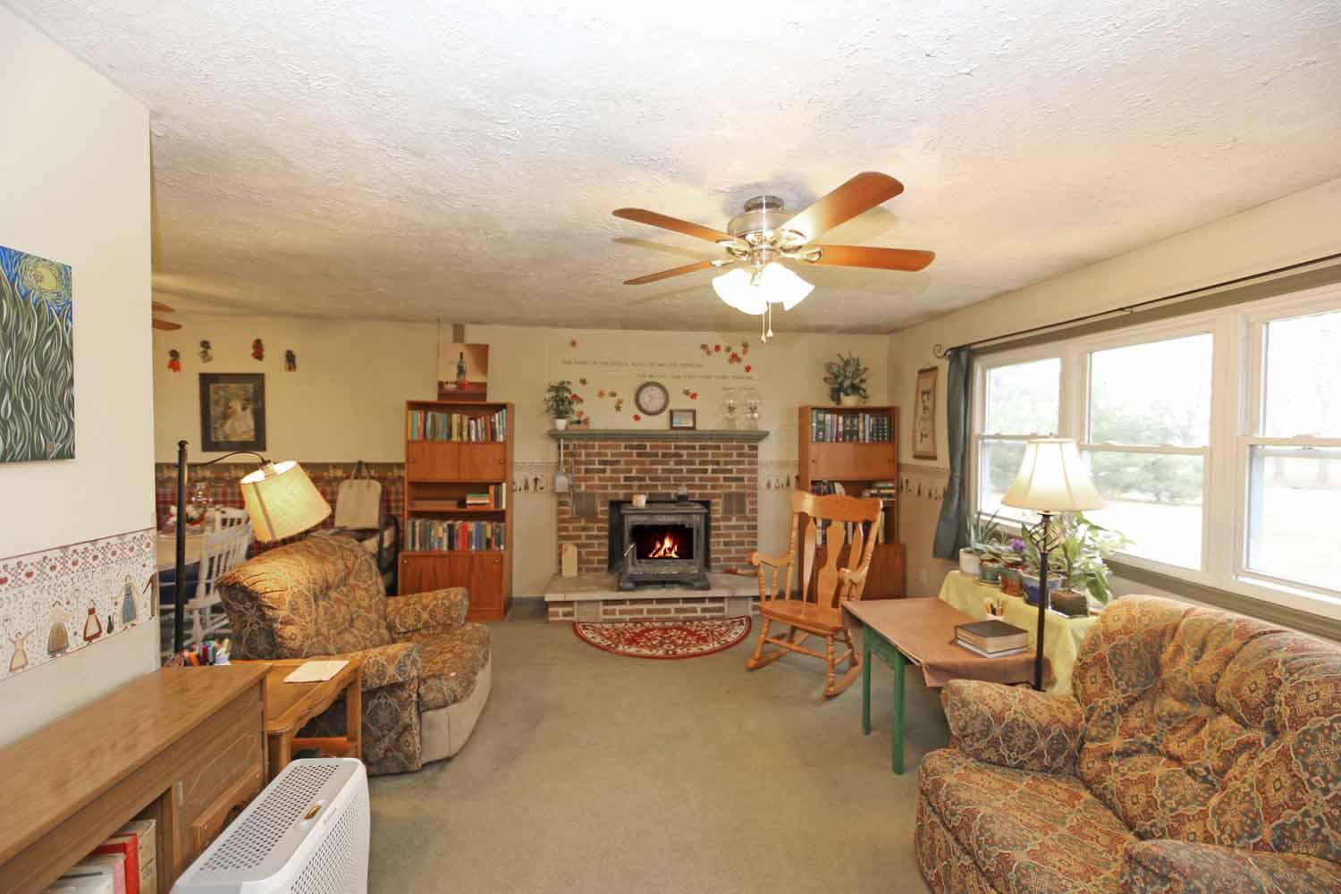 18049 Murray Road Mount Vernon, OH 43050 - Photo 3 of 21 Gallery Image 3