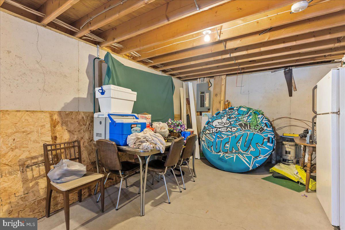 663 Bear Woods Road Mount Storm, WV 26739 - Photo 30 of 73 Versatile space with creative potential.