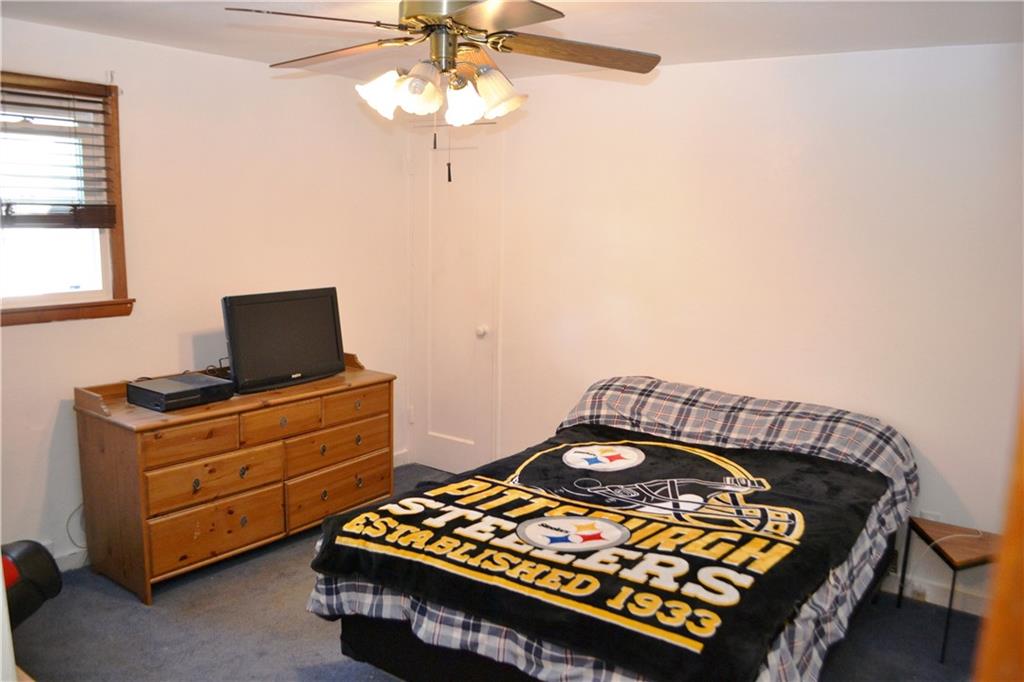 238 Castle Road Pittsburgh, PA 15234 - Photo 13 of 23 Gallery Image 13