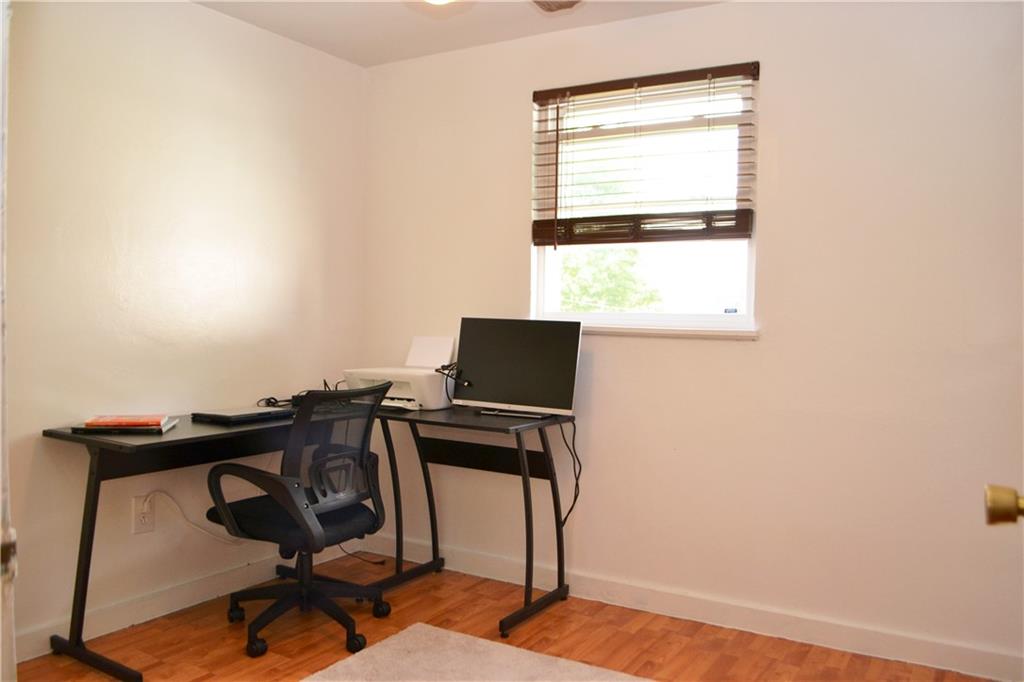 238 Castle Road Pittsburgh, PA 15234 - Photo 14 of 23 Gallery Image 14