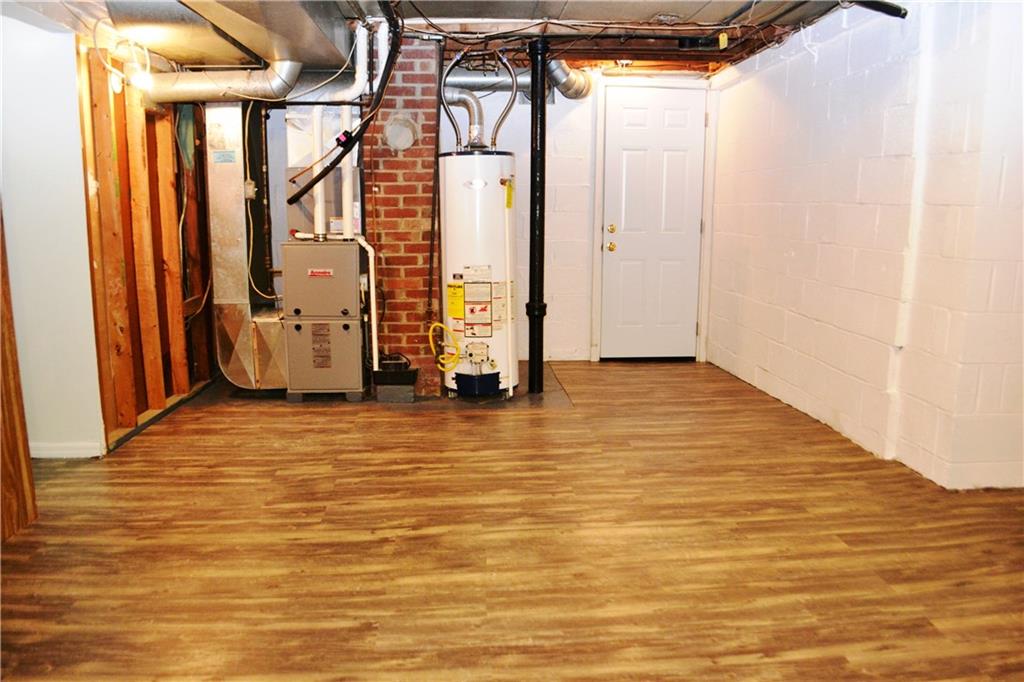 238 Castle Road Pittsburgh, PA 15234 - Photo 19 of 23 Gallery Image 19