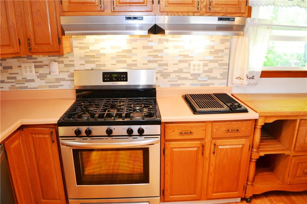 238 Castle Road Pittsburgh, PA 15234 - Photo 7 of 23 Gallery Image 7