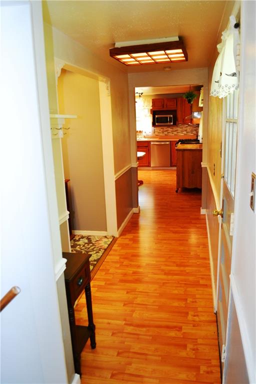 238 Castle Road Pittsburgh, PA 15234 - Photo 8 of 23 Gallery Image 8