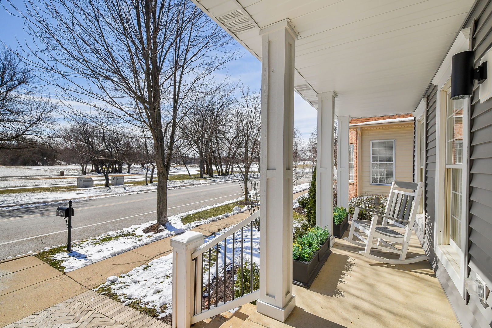 39W232 Armstrong Lane Geneva, IL 60134 - Photo 2 of 20