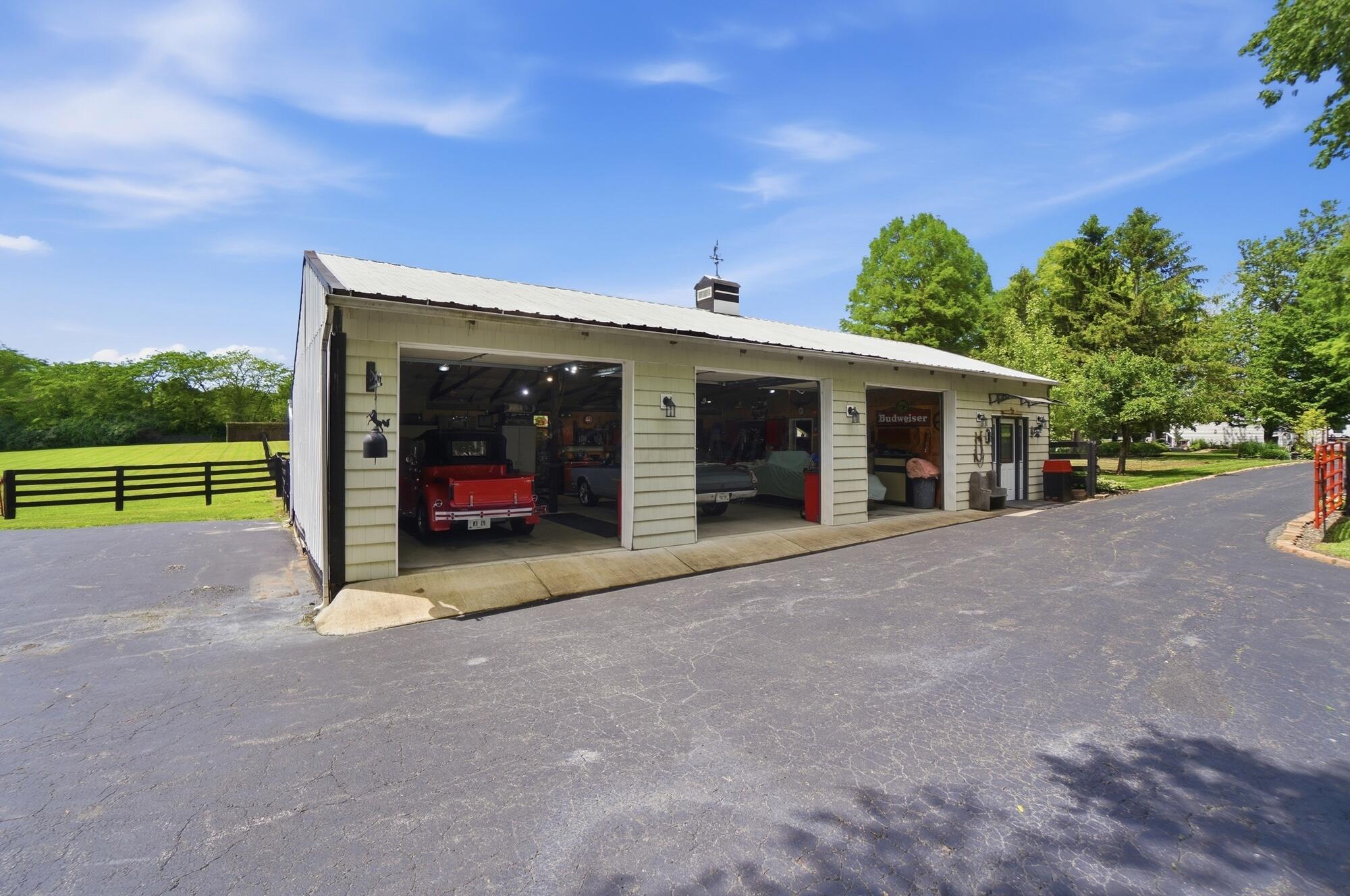 6075 Alkire Road Galloway, OH 43119 - Photo 71 of 85 27 x 55 building