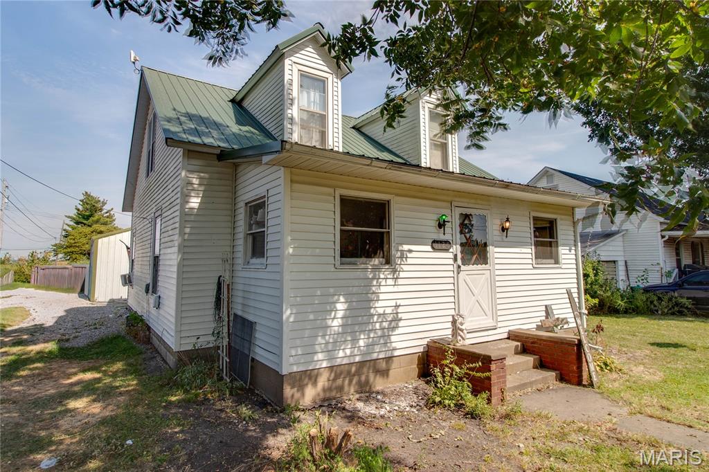 1120 South Main Carrollton, IL 62016 - Photo 3 of 28