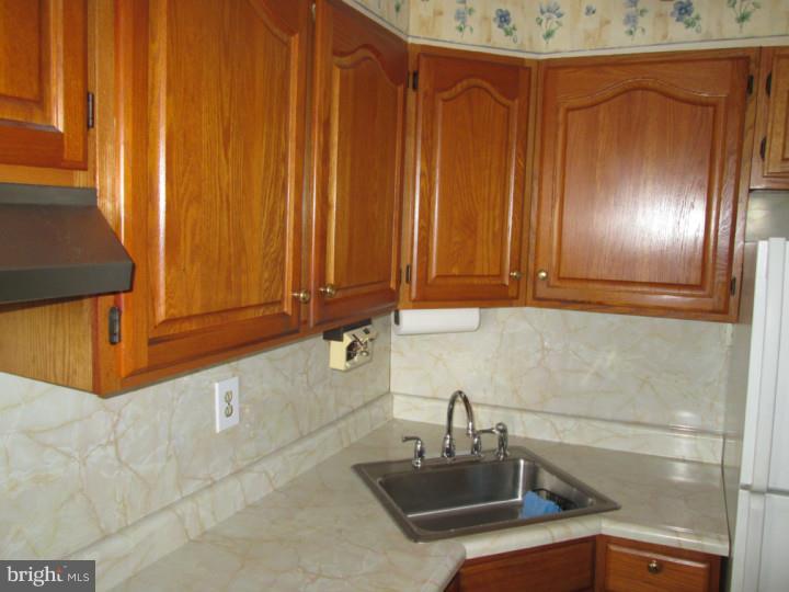 6508 Keystone Street Philadelphia, PA 19135 - Photo 3 of 25 Kitchen