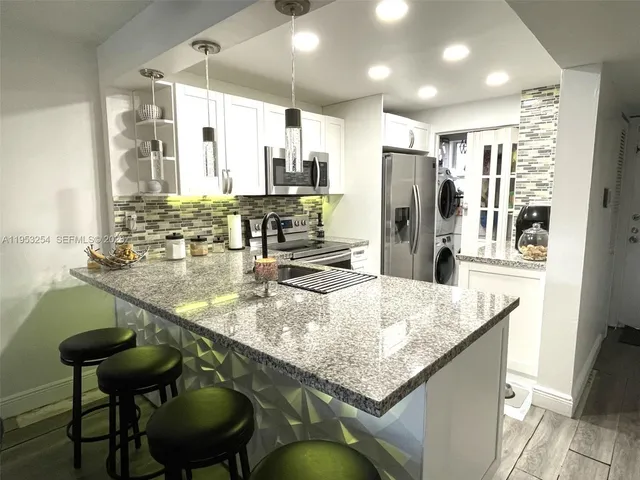 $180,000 | 7920 North Colony Circle, Unit 109, Tamarac, FL 33321