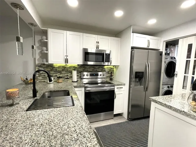 $180,000 | 7920 North Colony Circle, Unit 109, Tamarac, FL 33321