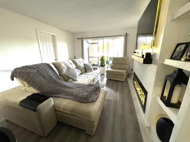 $180,000 | 7920 North Colony Circle, Unit 109, Tamarac, FL 33321