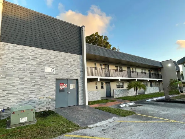 $180,000 | 7920 North Colony Circle, Unit 109, Tamarac, FL 33321