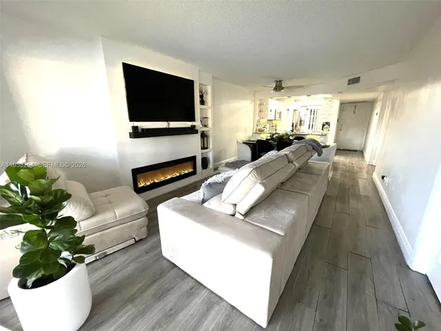 $180,000 | 7920 North Colony Circle, Unit 109, Tamarac, FL 33321