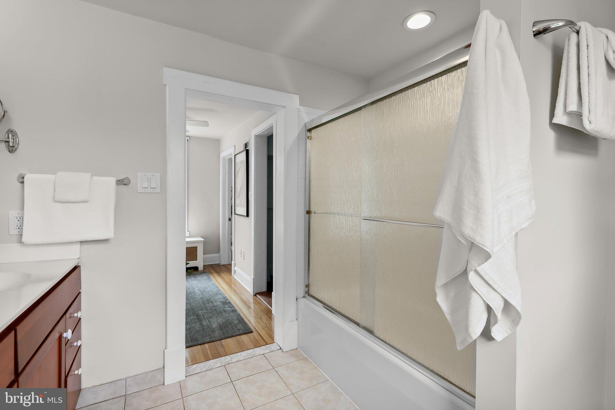 923 Arran Road Baltimore, MD 21239 - Photo 42 of 78 Primary Bathroom