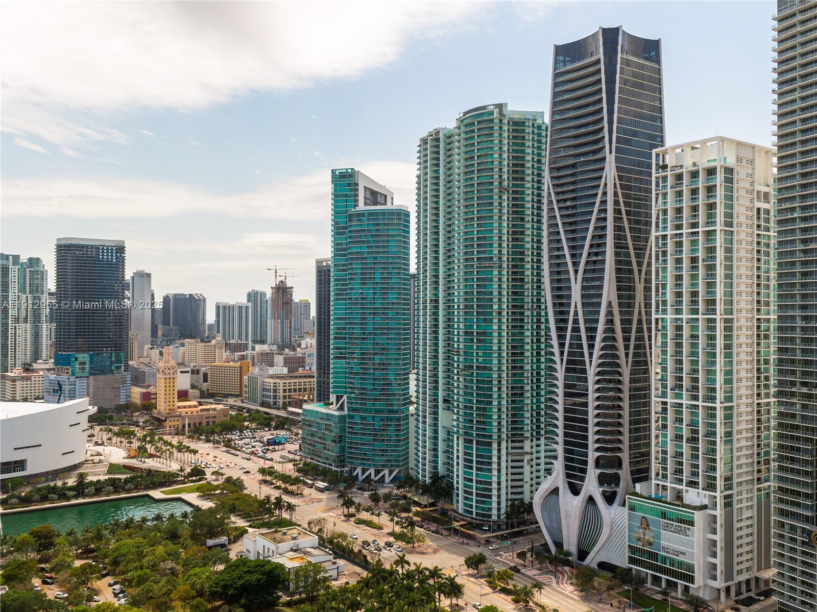 1040 Biscayne Boulevard, Unit 1602 Miami, FL 33132 - Photo 37 of 39 a view of city with tall buildings