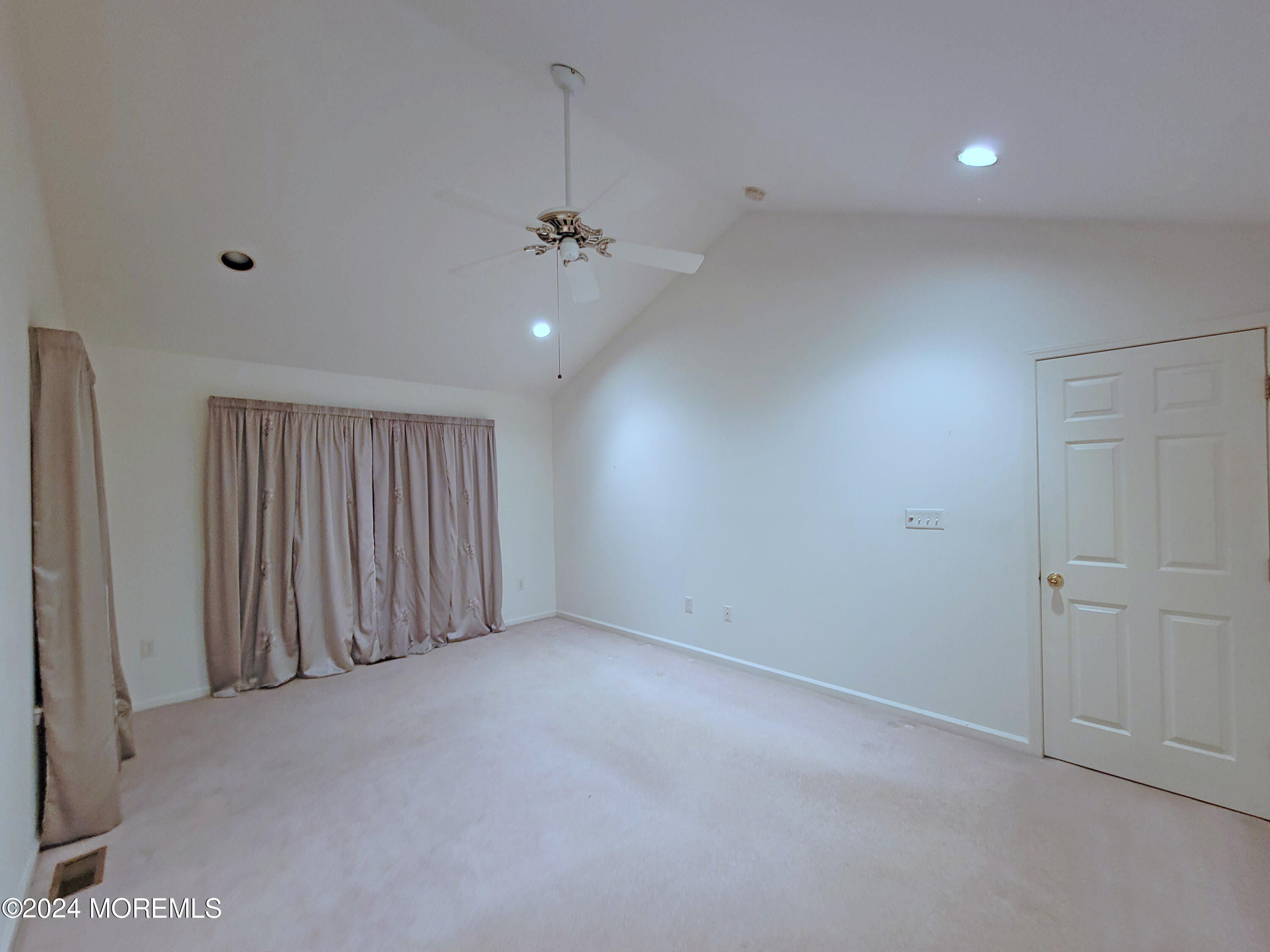 39 Bristel Road Holmdel, NJ 07733 - Photo 17 of 26 Primary Bedroom