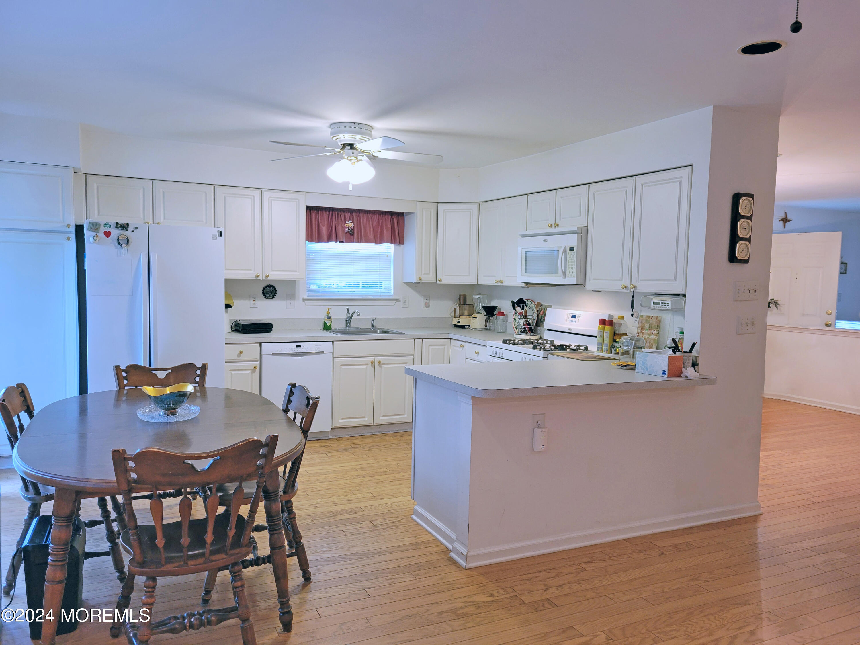 39 Bristel Road Holmdel, NJ 07733 - Photo 7 of 26 Kitchen to DR