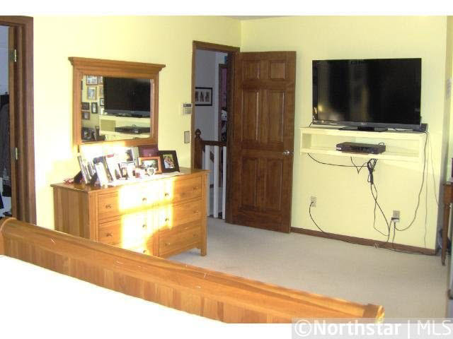 360 Ferndale Road North Wayzata, MN 55391 - Photo 13 of 17