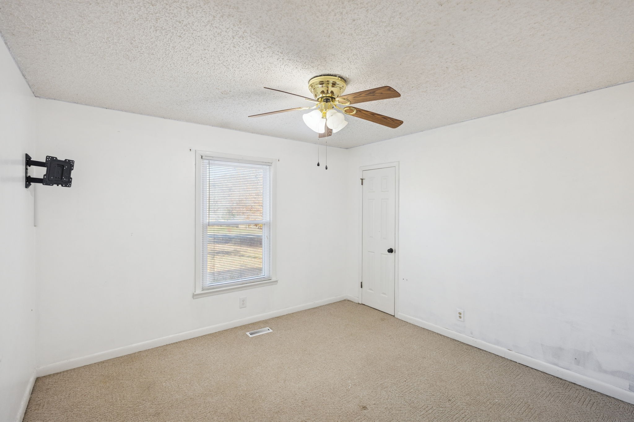 470 East Maple Street Morrison, TN 37357 - Photo 15 of 26