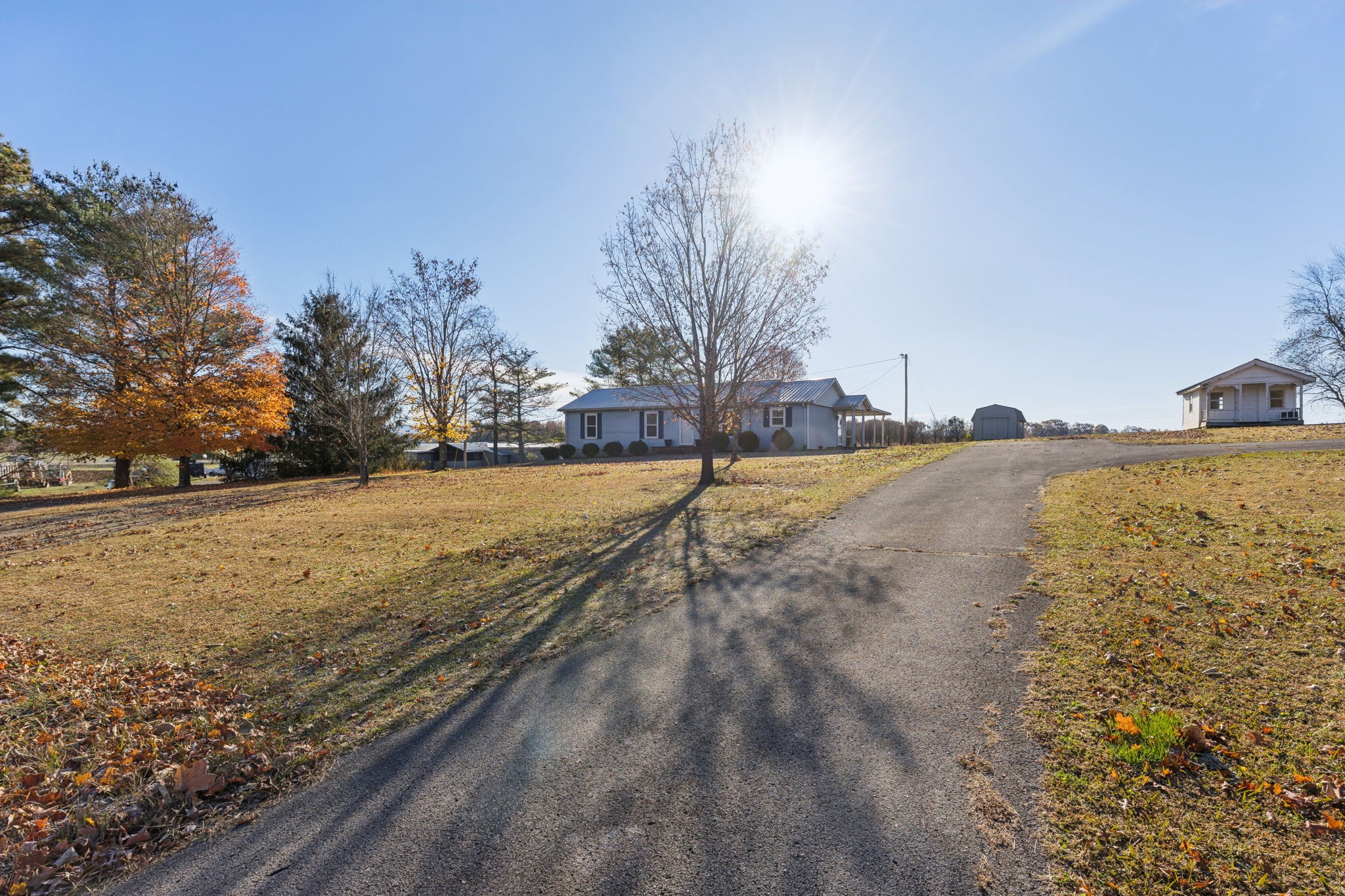 470 East Maple Street Morrison, TN 37357 - Photo 2 of 26