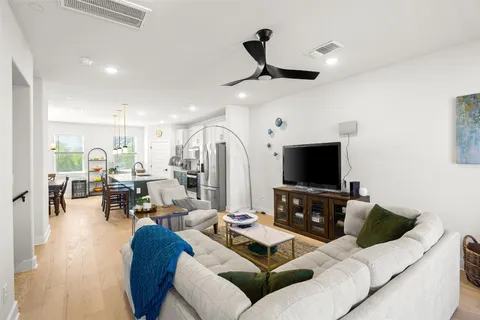 $625,000 | 200 West 56th Street, Unit 4102, Austin, TX 78751
