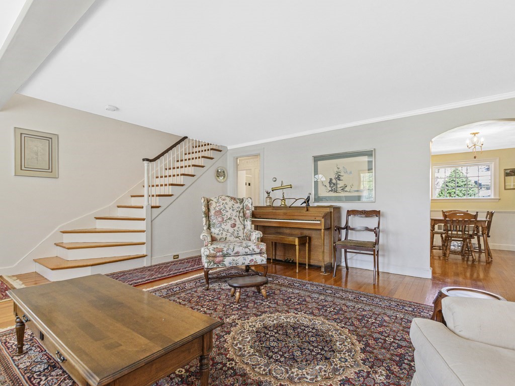 8 Hayward Road Wayland, MA 01778 - Photo 5 of 40 Gallery Image 5
