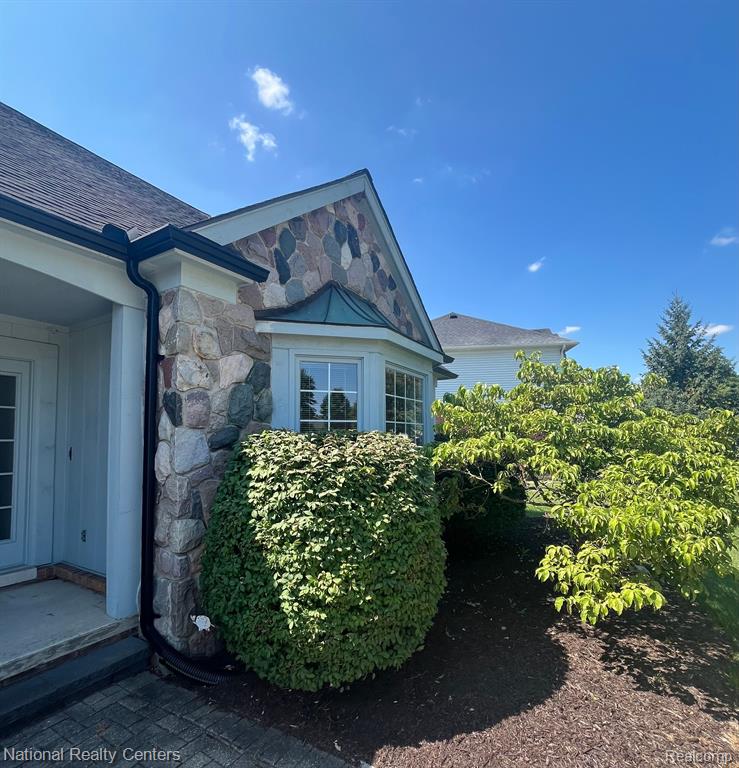 20428 Wayne Road Livonia, MI 48152 - Photo 2 of 37