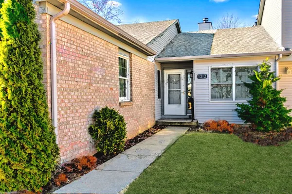 $299,900 | 1212 Quail Run Drive, Savoy, IL 61874