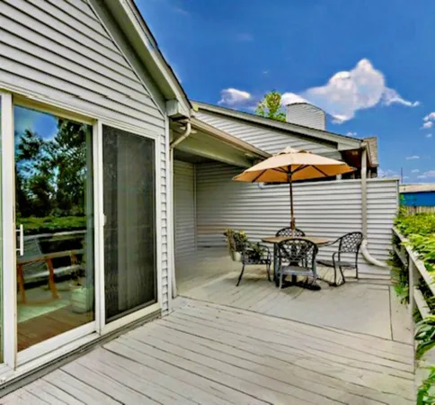 $299,900 | 1212 Quail Run Drive, Savoy, IL 61874