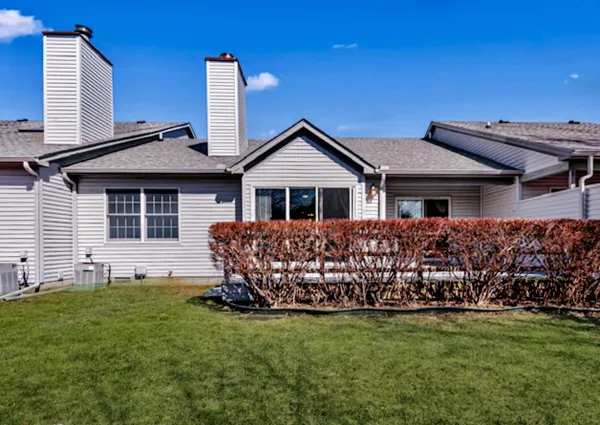 $299,900 | 1212 Quail Run Drive, Savoy, IL 61874